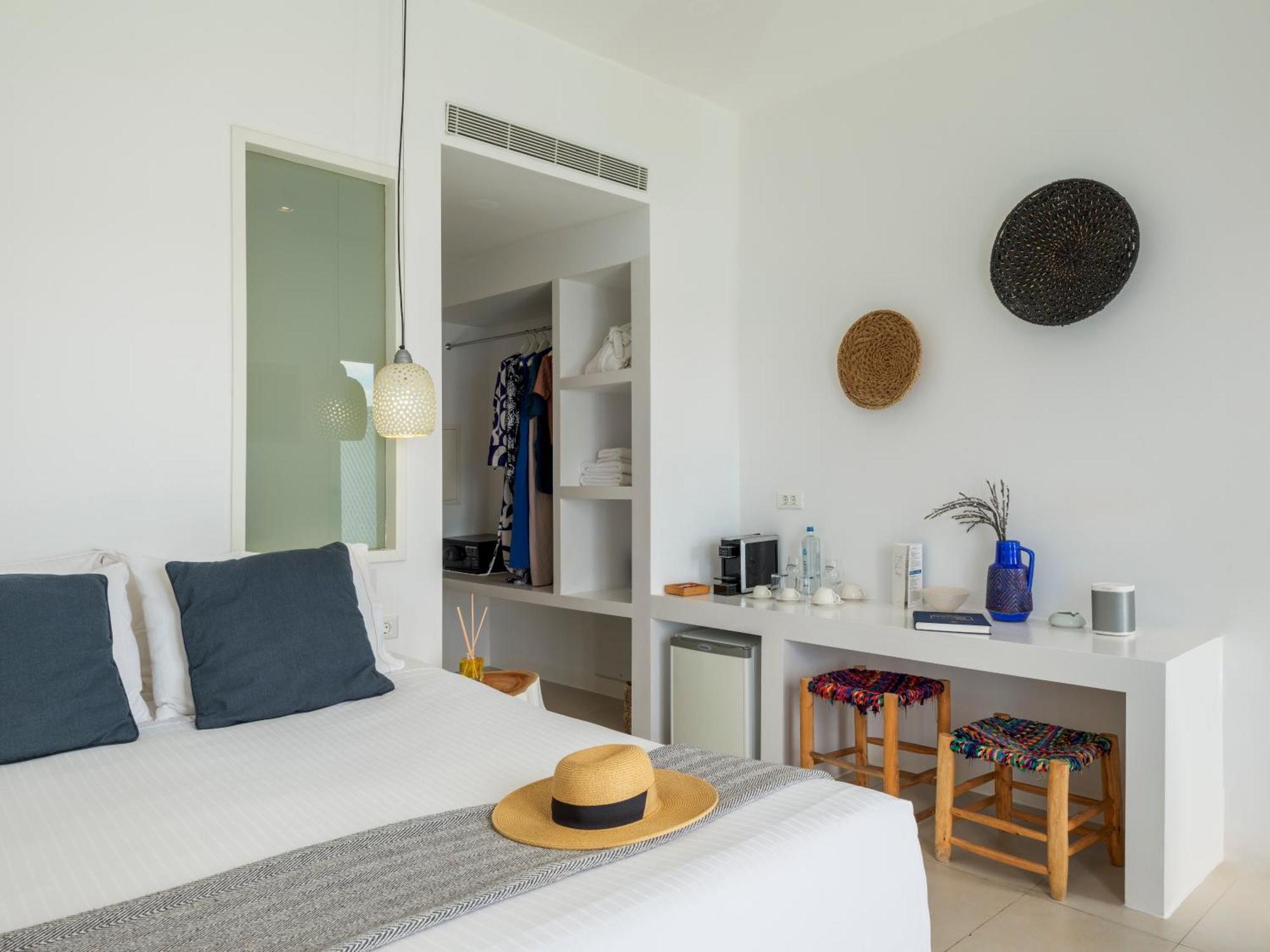Mykonos Town ブルートピア スイーツ Bed & Breakfast エクステリア 写真