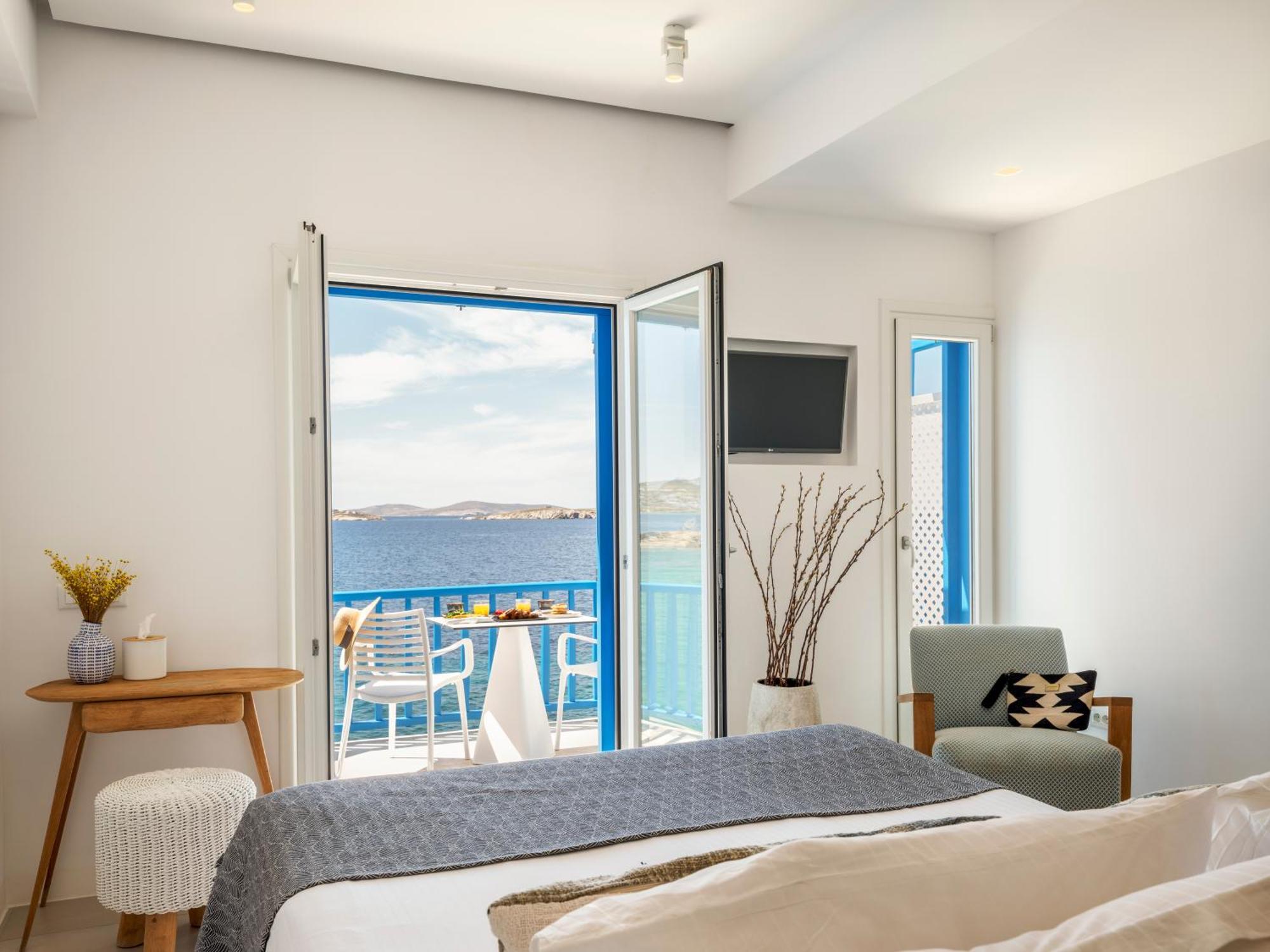 Mykonos Town ブルートピア スイーツ Bed & Breakfast エクステリア 写真