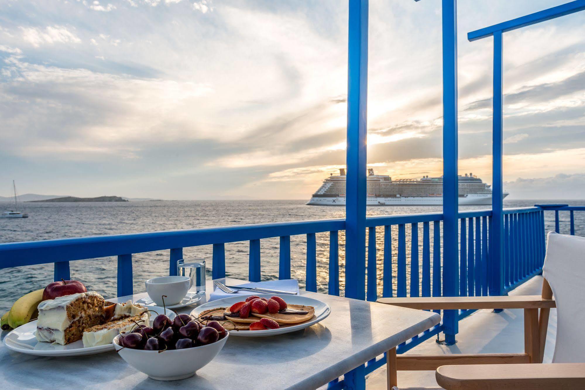 Mykonos Town ブルートピア スイーツ Bed & Breakfast エクステリア 写真